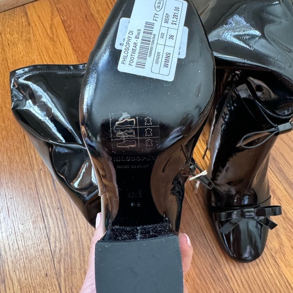 New! $1301 Philosophy di Lorenzo Patent Leathern ribbon detail block heel boots - Picture 9 of 9